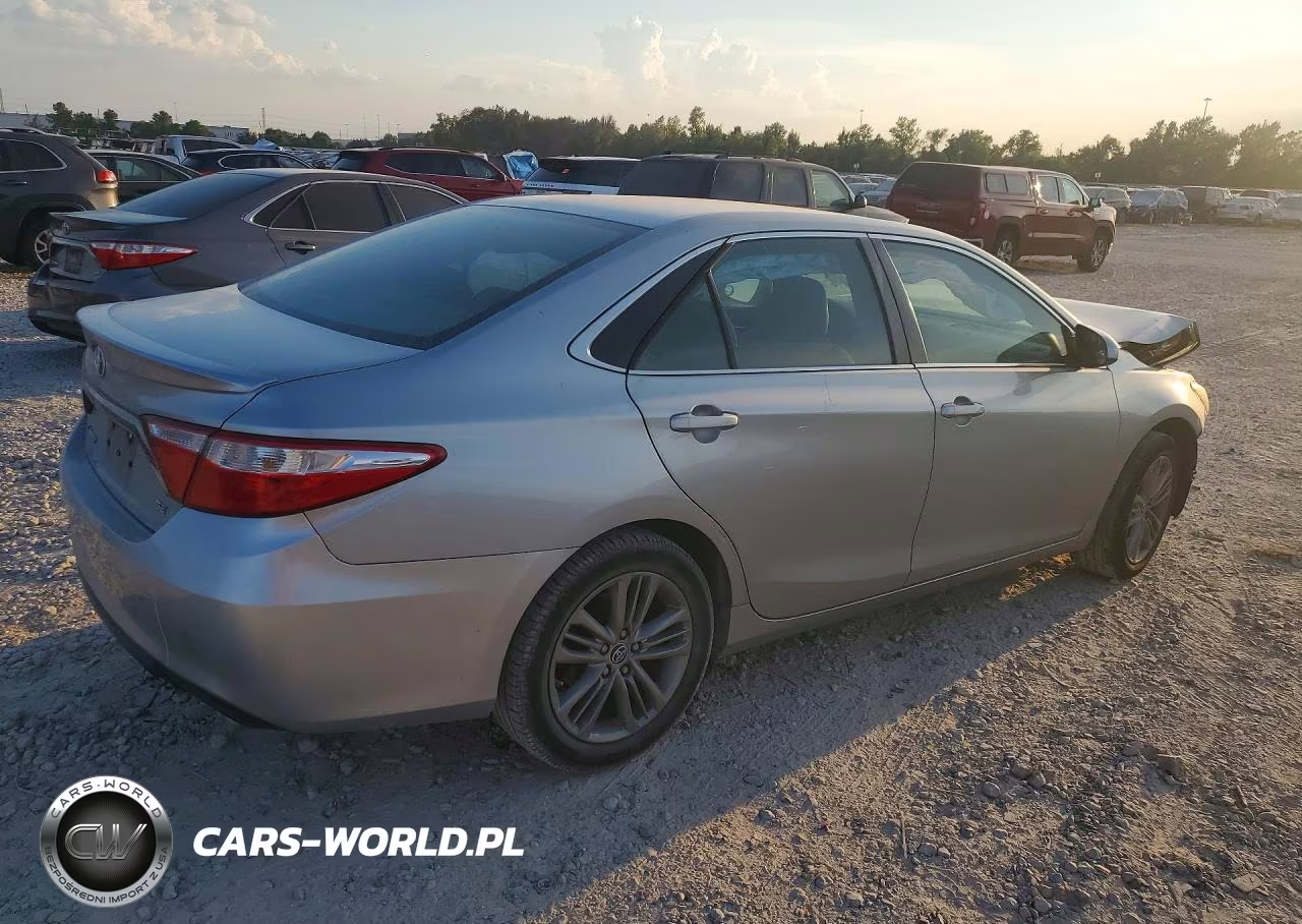 2015 Toyota Camry Se VIN:4T1BF1FK5FU915395 - 3