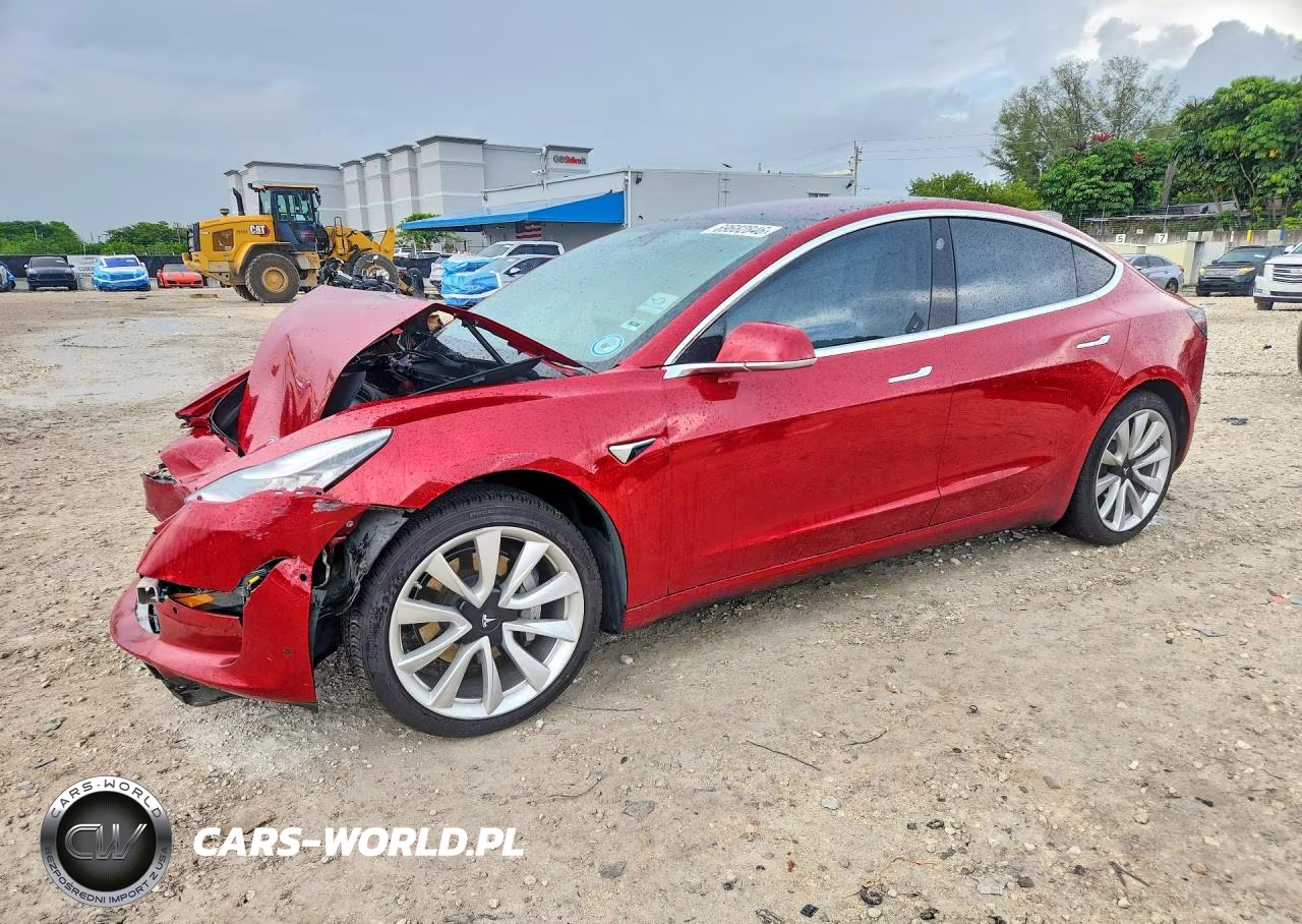 2018 Tesla Model 3 VIN:5YJ3E1EB5JF097536 - 1