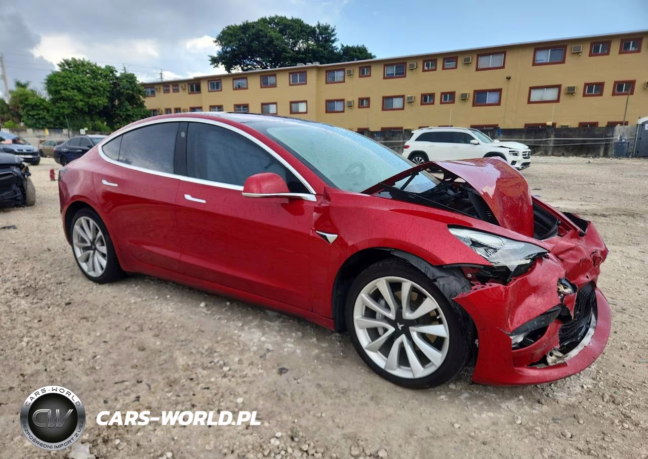 2018 Tesla Model 3 VIN:5YJ3E1EB5JF097536 - 4