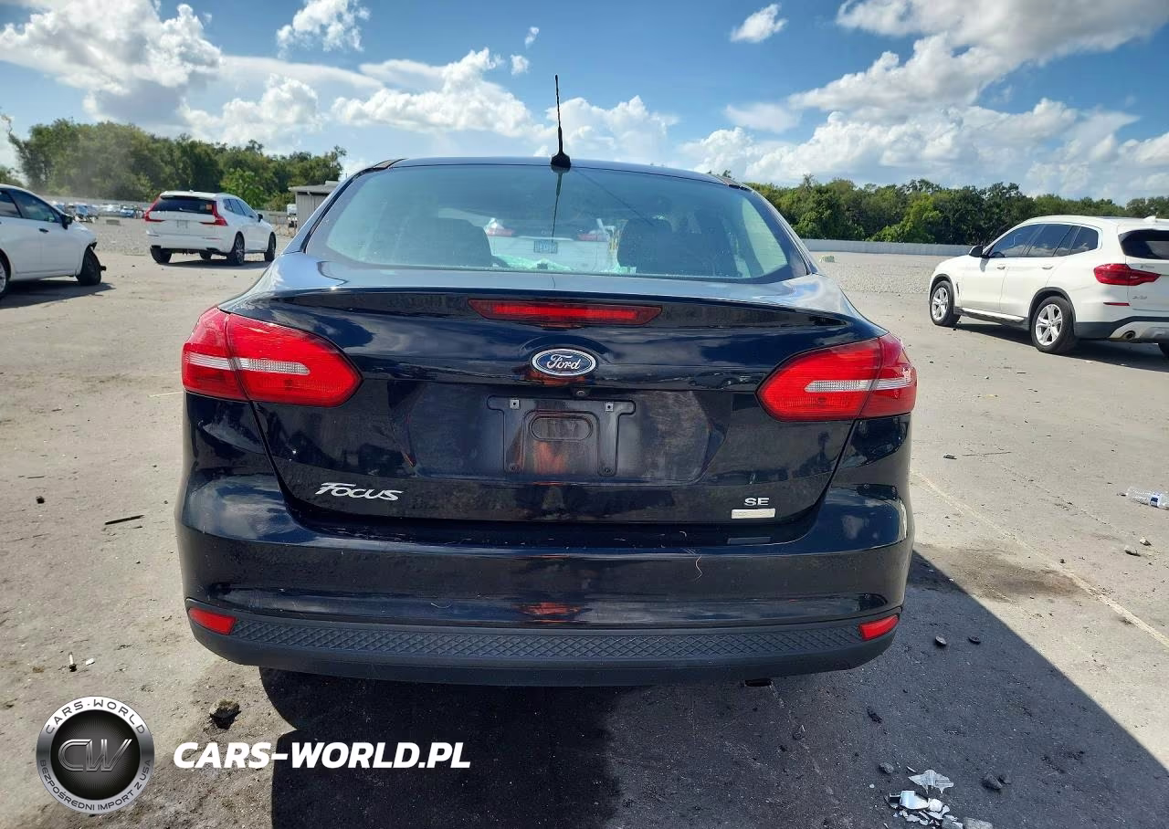 2018 Ford Focus Se VIN:1FADP3FE1JL309919 - 6