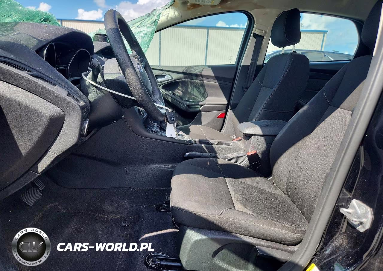 2018 Ford Focus Se VIN:1FADP3FE1JL309919 - 7