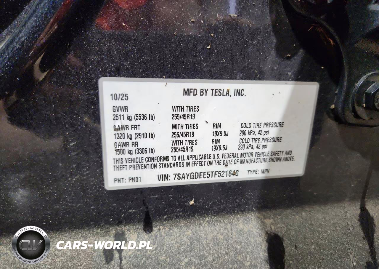 2026 Tesla Model Y VIN:7SAYGDEE5TF521640 - 13
