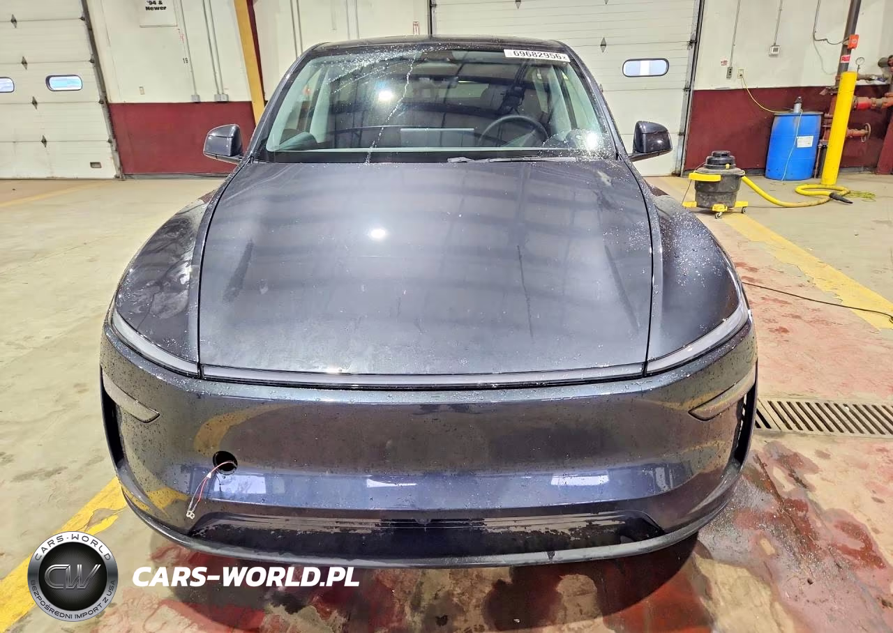 2026 Tesla Model Y VIN:7SAYGDEE5TF521640 - 5