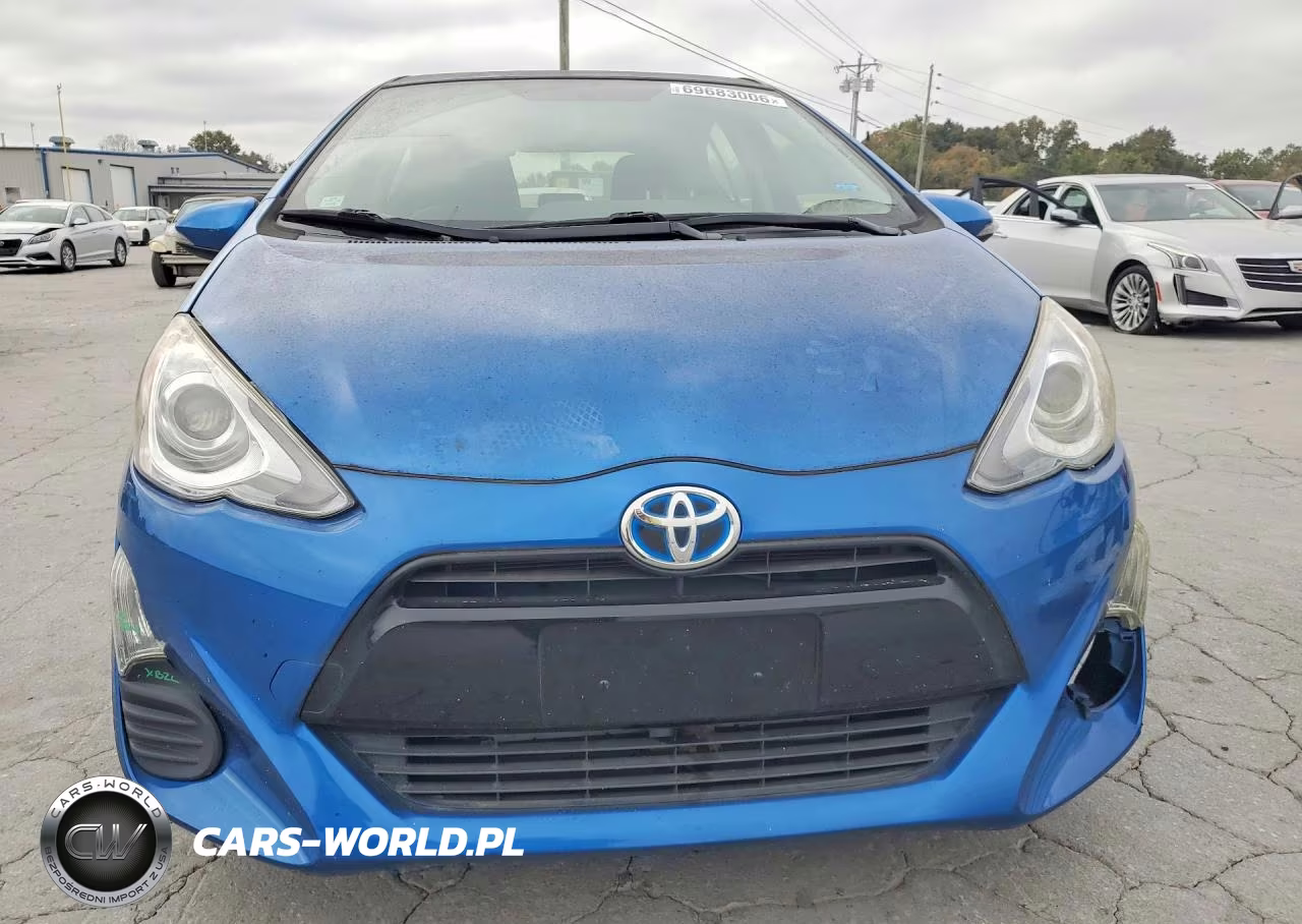 2016 Toyota Prius C Two VIN:JTDKDTB33G1137377 - 5