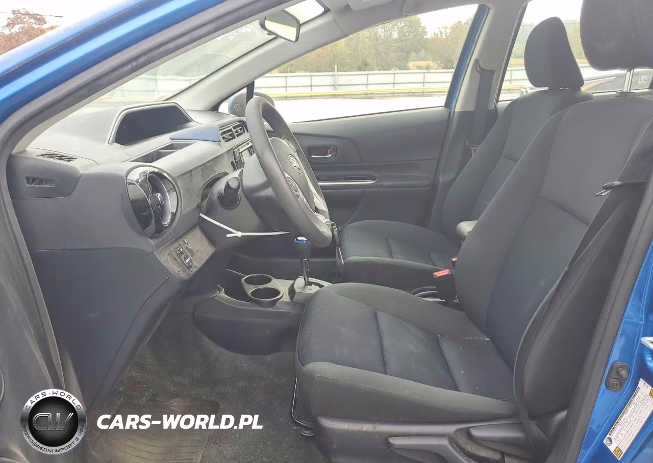 2016 Toyota Prius C Two VIN:JTDKDTB33G1137377 - 7