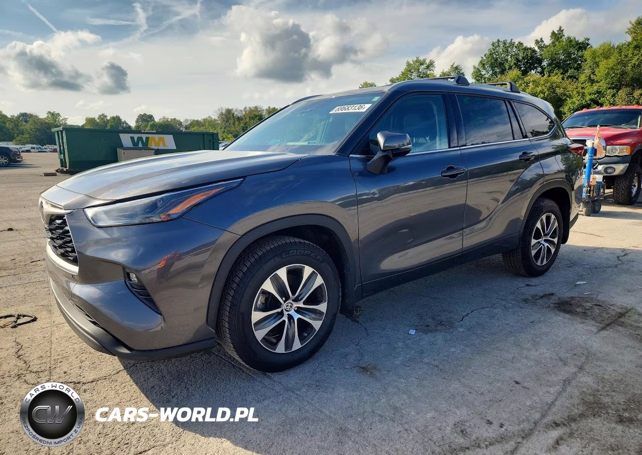 2022 Toyota Highlander Xle VIN:5TDGZRBH0NS578583 - 1