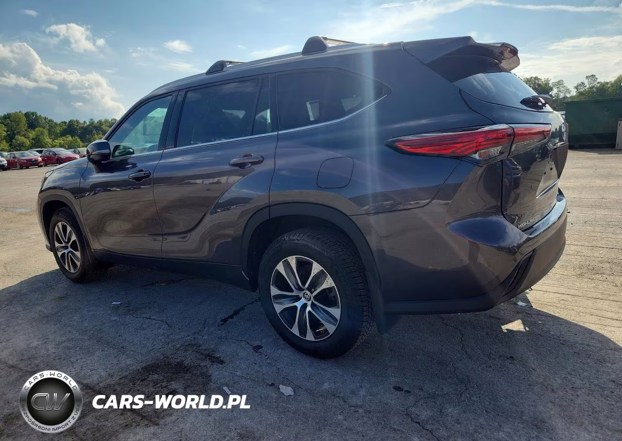 2022 Toyota Highlander Xle VIN:5TDGZRBH0NS578583 - 2