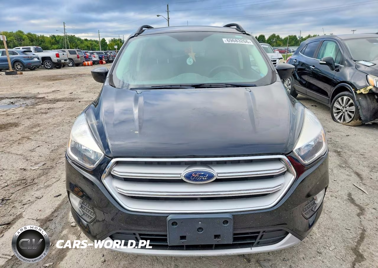2018 Ford Escape Se VIN:1FMCU9GD0JUB76082 - 5