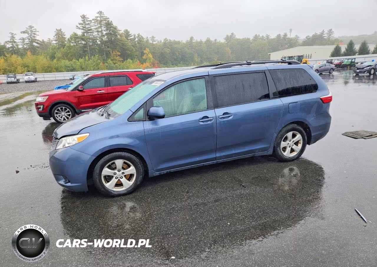2015 Toyota Sienna Le VIN:5TDKK3DC9FS643168 - 1