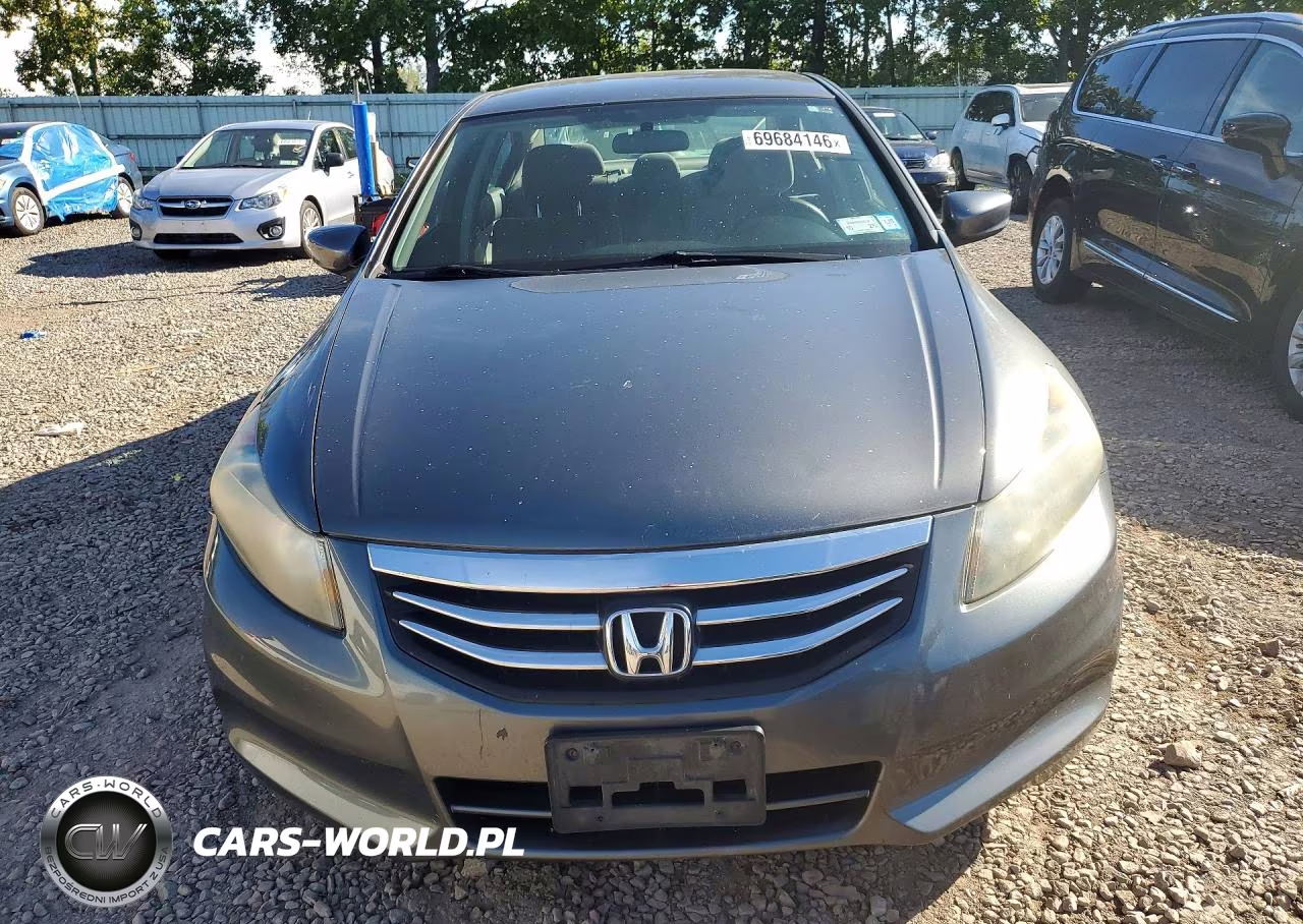 2011 Honda Accord Lxp VIN:1HGCP2F4XBA017725 - 5