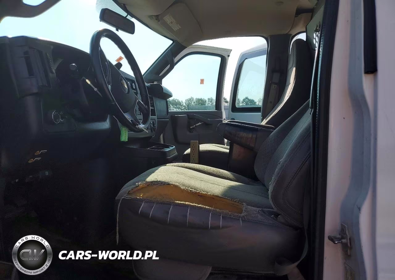 2016 Chevrolet Express G2500 VIN:1GCWGBFF9G1285119 - 7