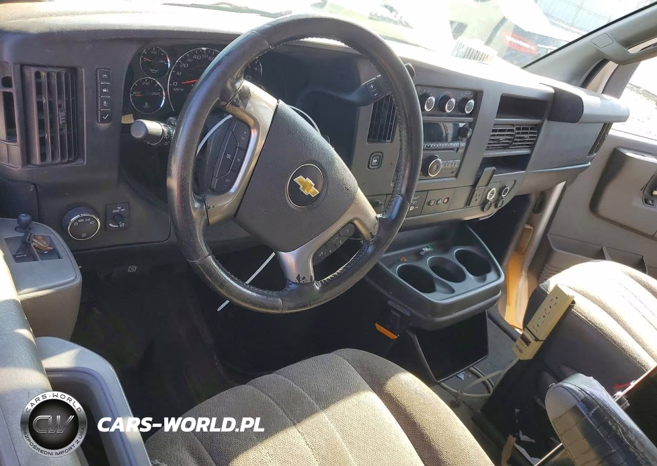 2016 Chevrolet Express G2500 VIN:1GCWGBFF9G1285119 - 8