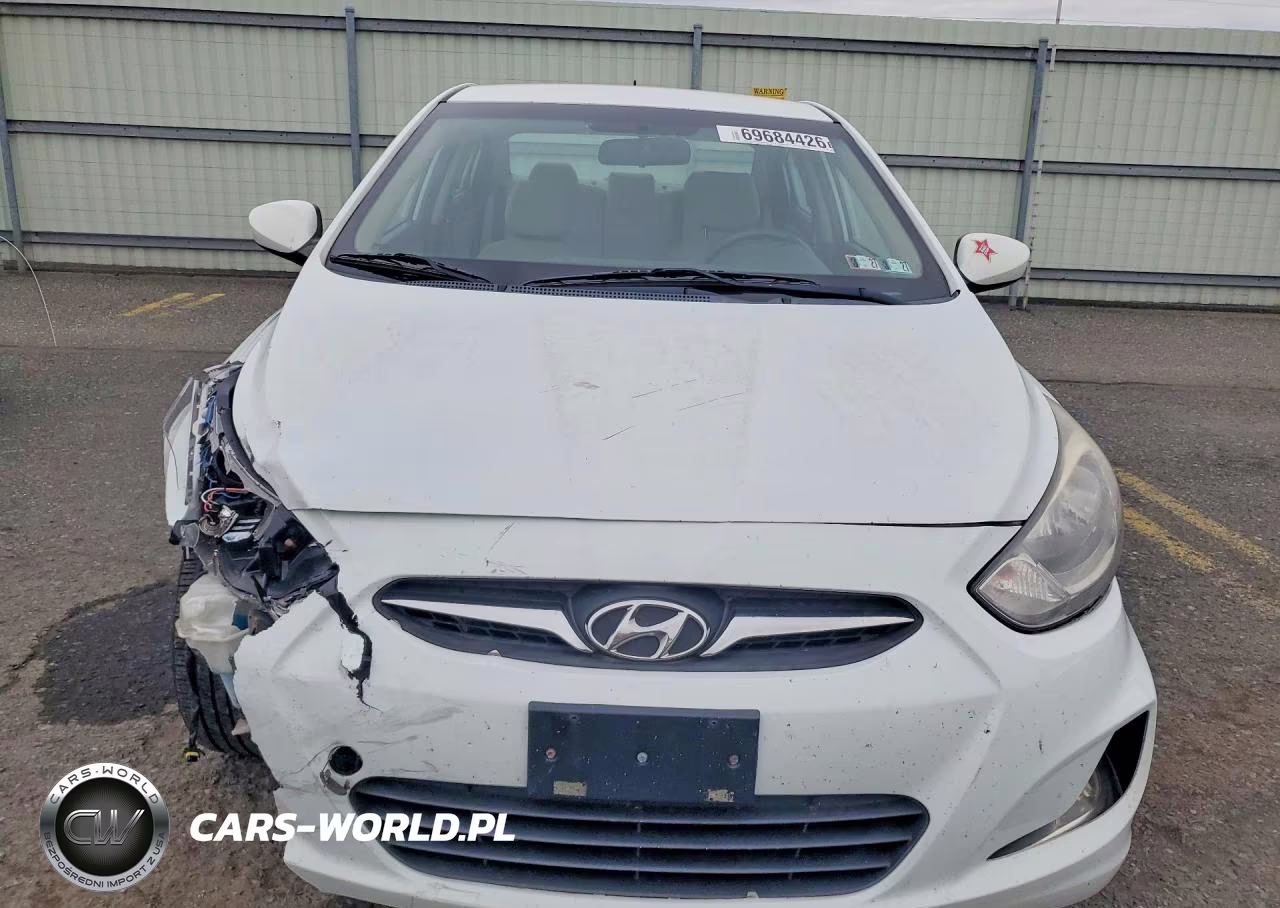 2013 Hyundai Accent Gls VIN:KMHCU4AE5DU435903 - 5