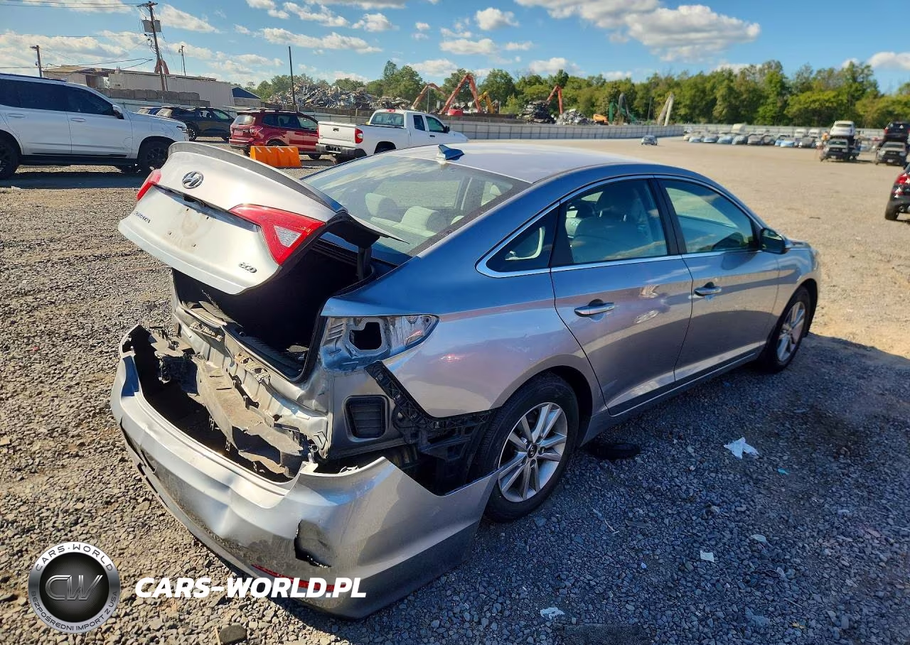 2015 Hyundai Sonata Eco VIN:5NPE24AAXFH112833 - 3