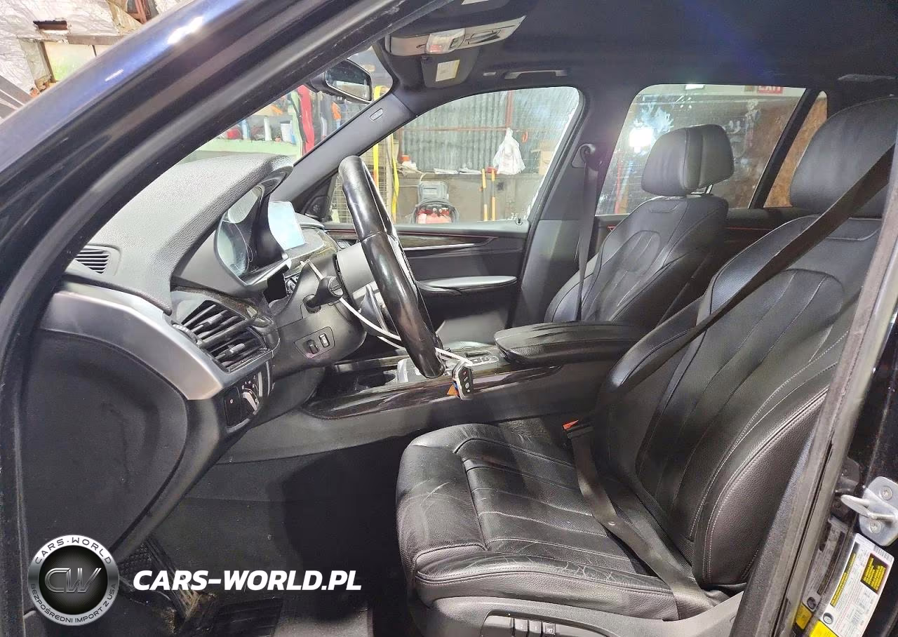 2018 BMW X5 xDrive35I VIN:5UXKR0C51J0Y02448 - 7