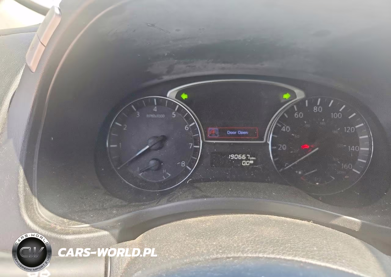 2014 Nissan Pathfinder S VIN:5N1AR2MM1EC609179 - 9