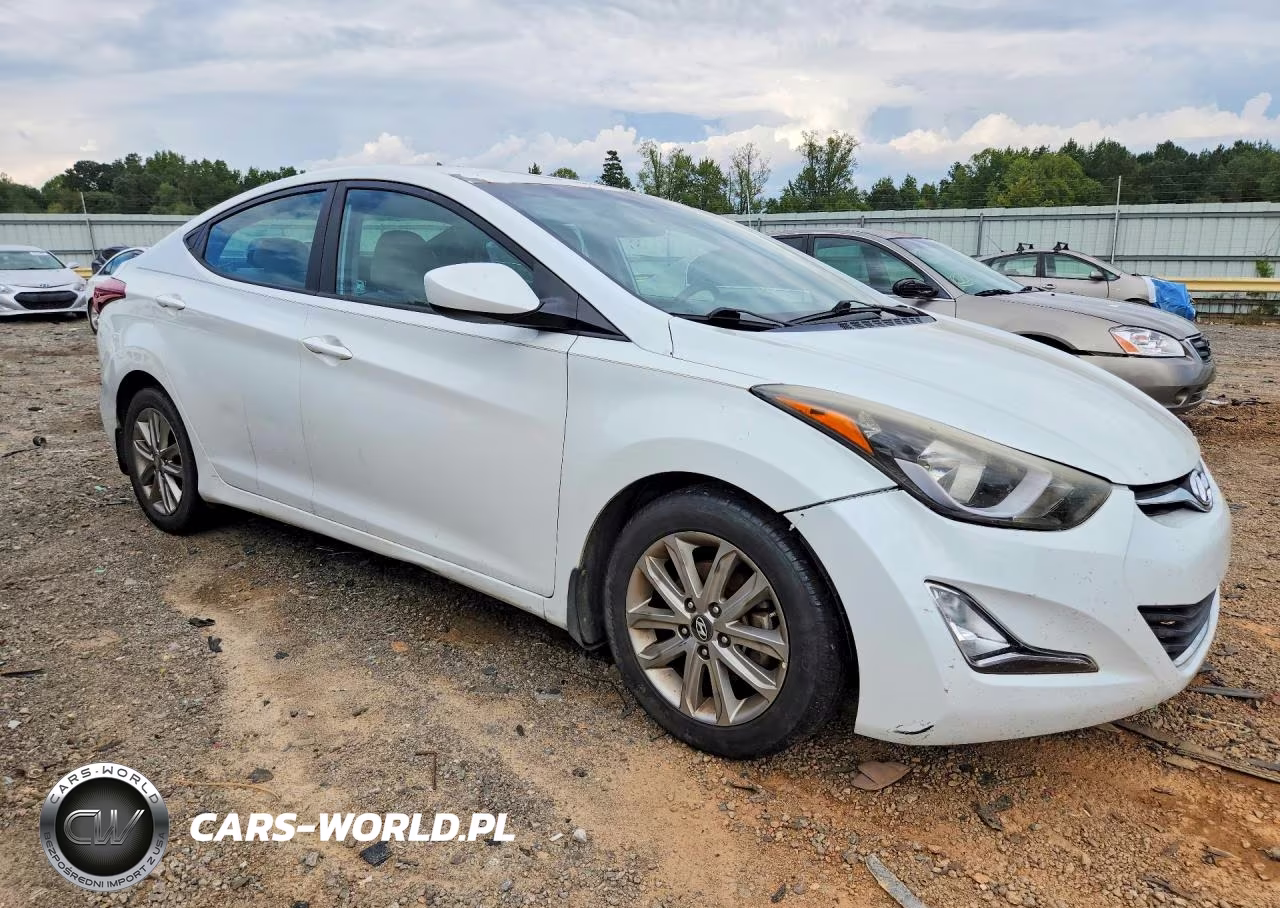 2016 Hyundai Elantra VIN:5NPDH4AE1GH673517 - 4