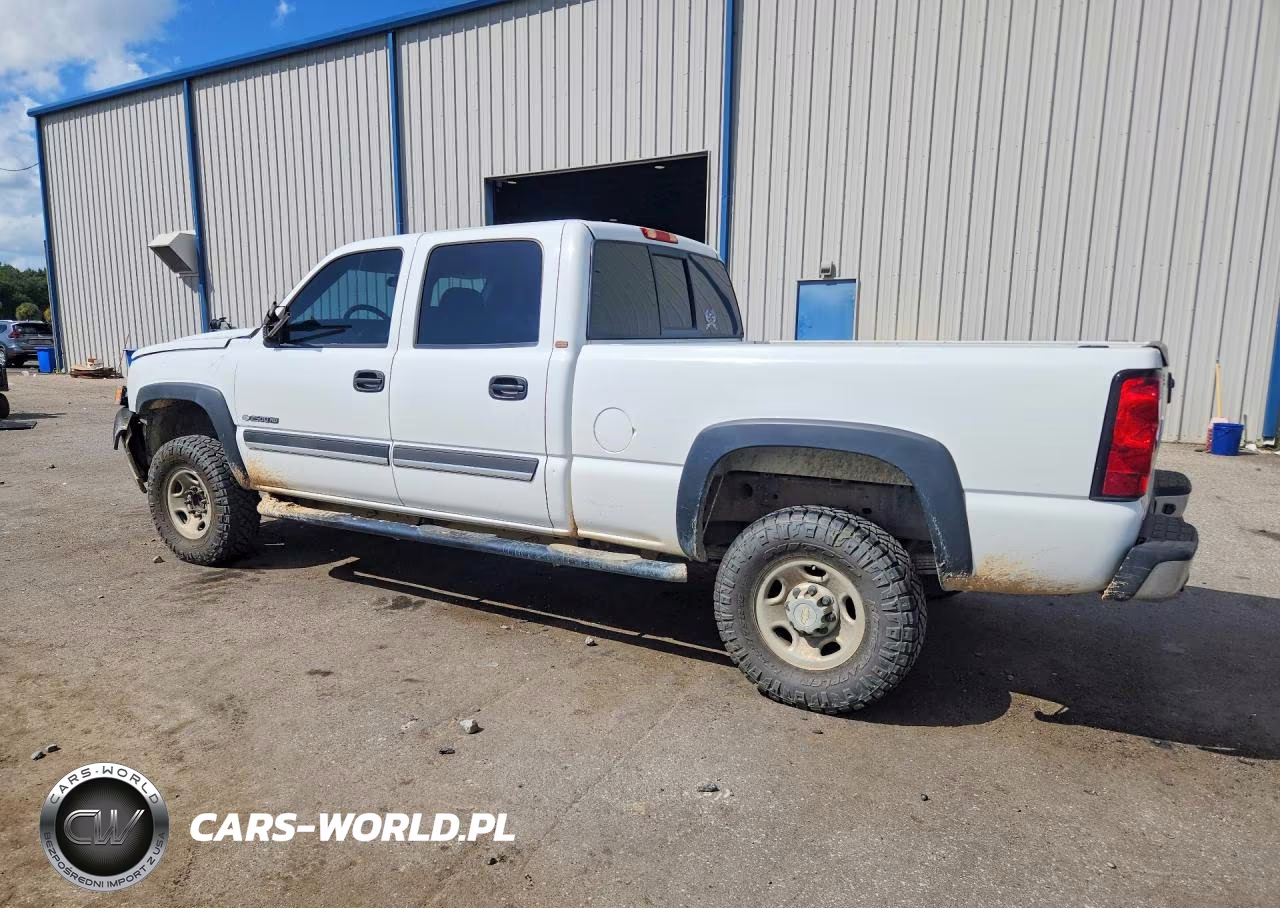 2005 Chevrolet Silverado C2500 Heavy Duty VIN:1GCHC23UX5F836374 - 2