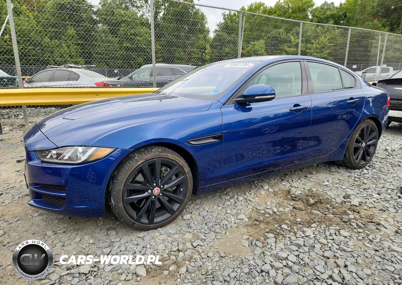 2017 Jaguar Xe Prestige
