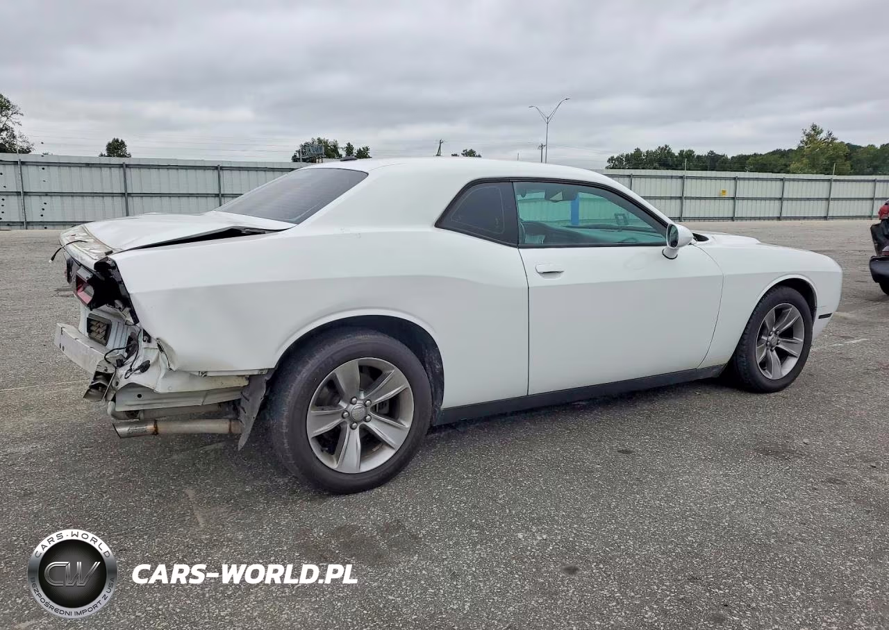 2020 Dodge Challenger Sxt VIN:2C3CDZAG5LH143337 - 3