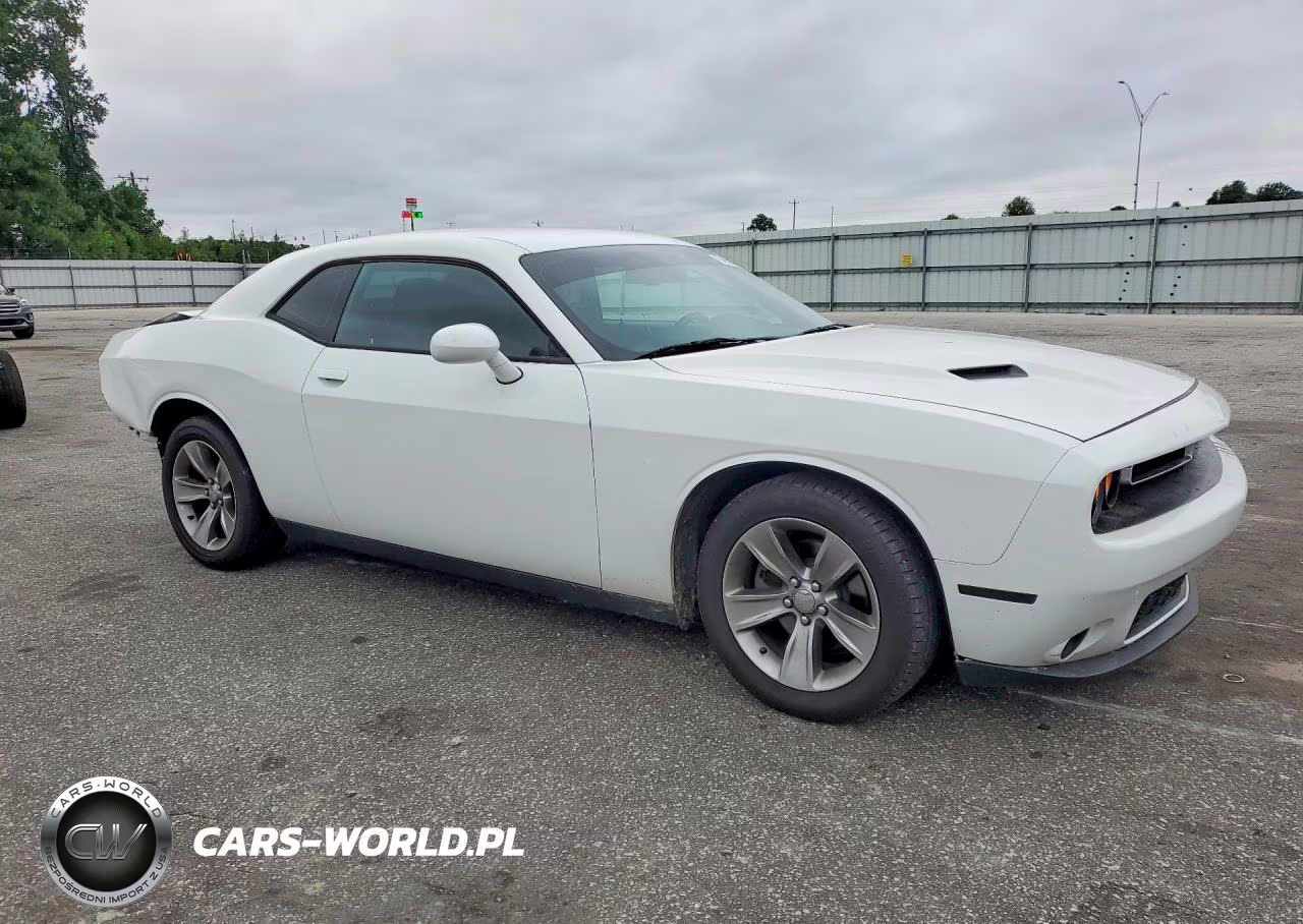 2020 Dodge Challenger Sxt VIN:2C3CDZAG5LH143337 - 4
