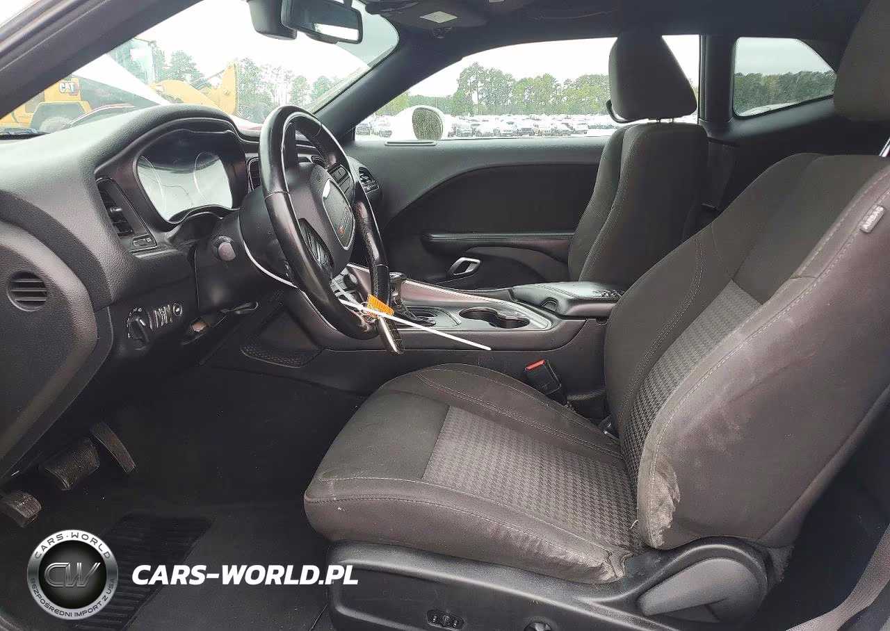 2020 Dodge Challenger Sxt VIN:2C3CDZAG5LH143337 - 7