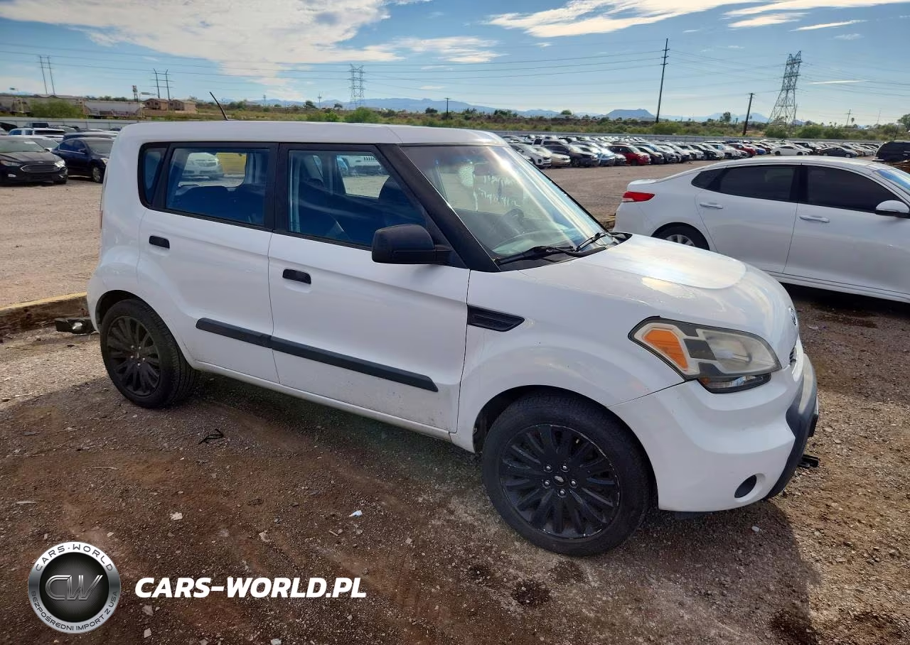 2010 Kia Soul Base VIN:KNDJT2A14A7140382 - 4