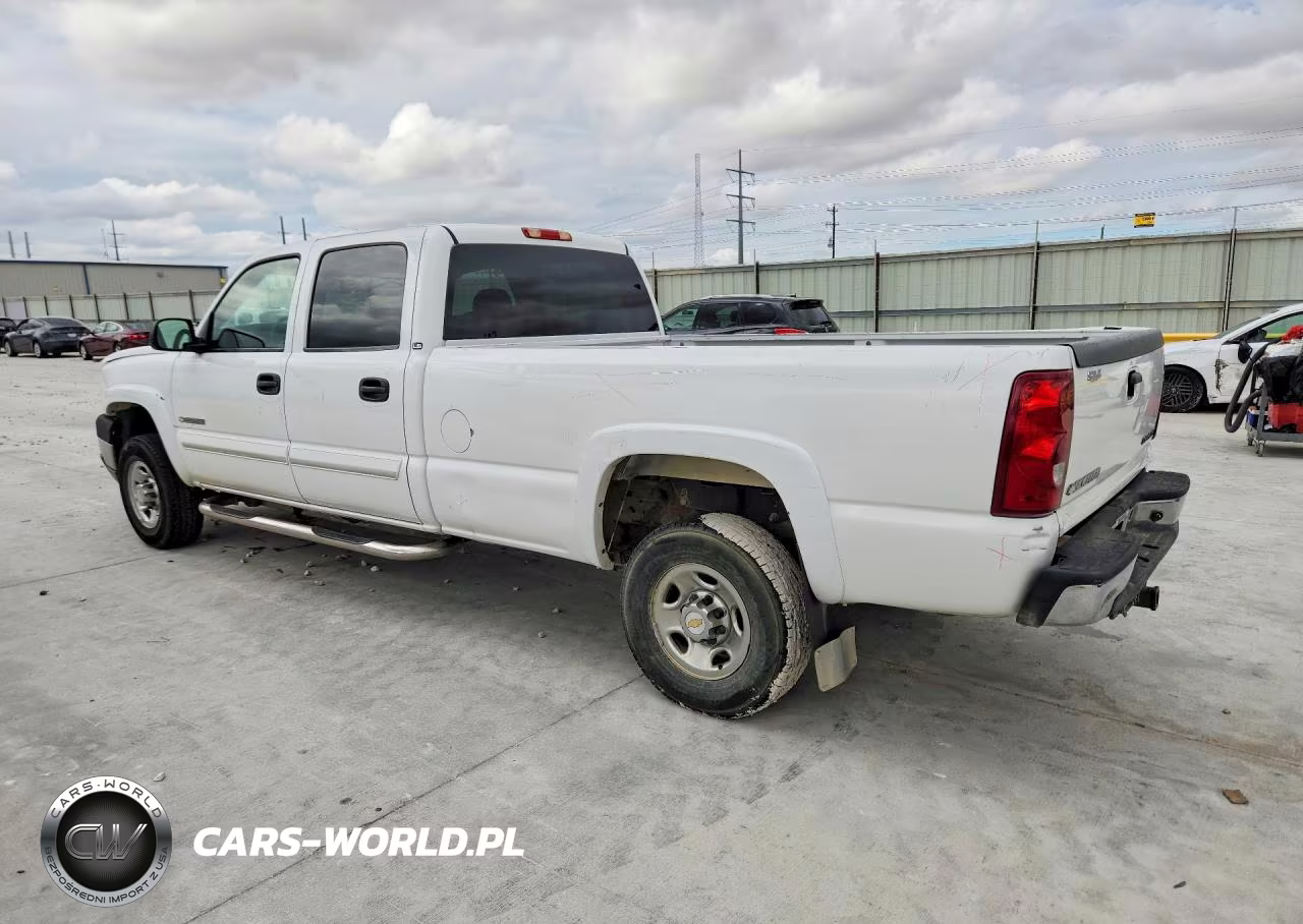 2003 Chevrolet Silverado C2500 Heavy Duty VIN:1GCHC23U03F181722 - 2