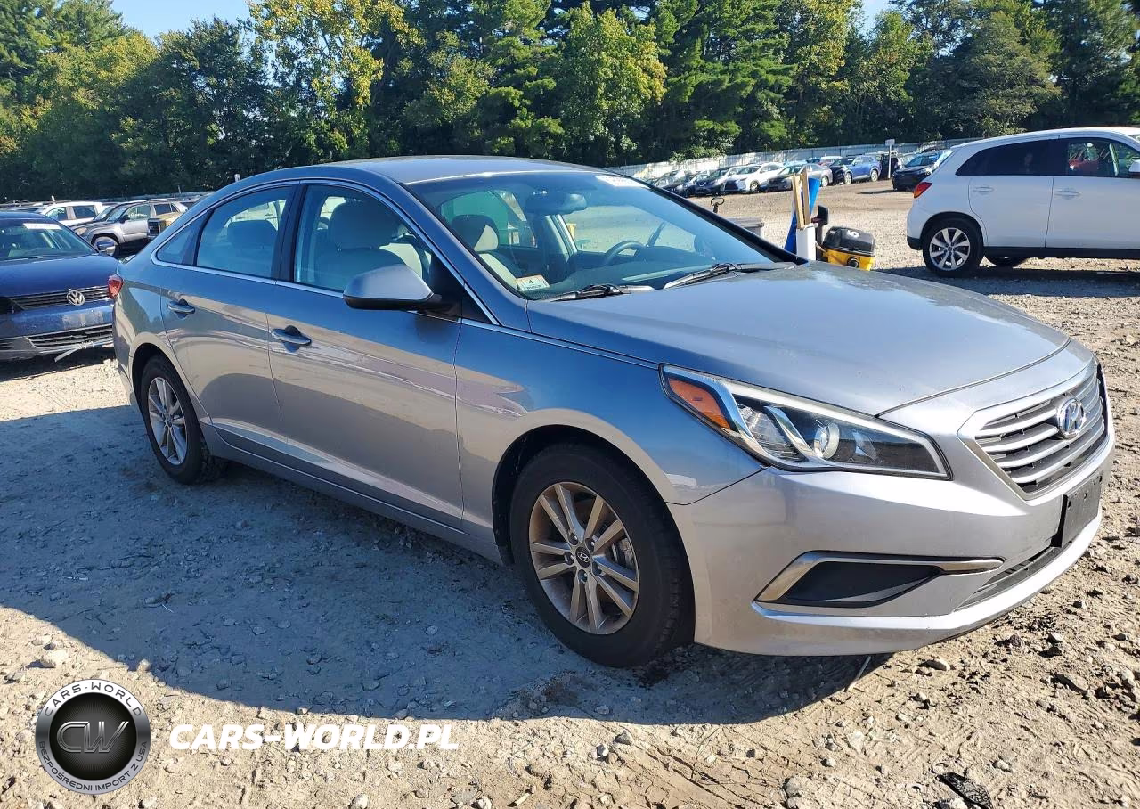 2016 Hyundai Sonata Se VIN:5NPE24AF7GH335523 - 4