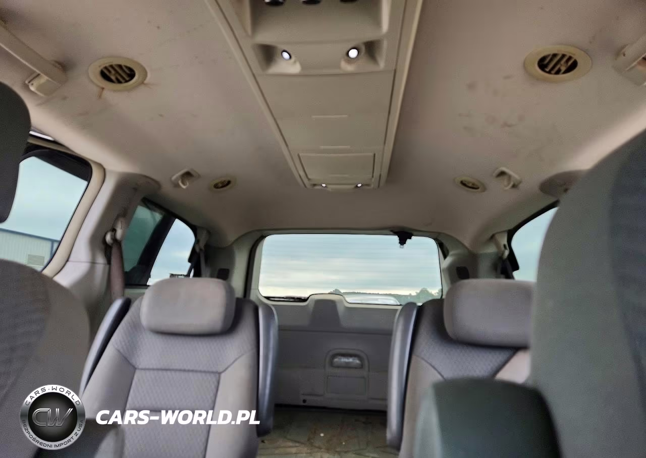 2010 Chrysler Town & Country Touring VIN:2A4RR5D14AR432265 - 10