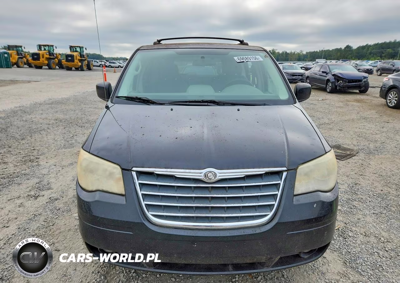 2010 Chrysler Town & Country Touring VIN:2A4RR5D14AR432265 - 5