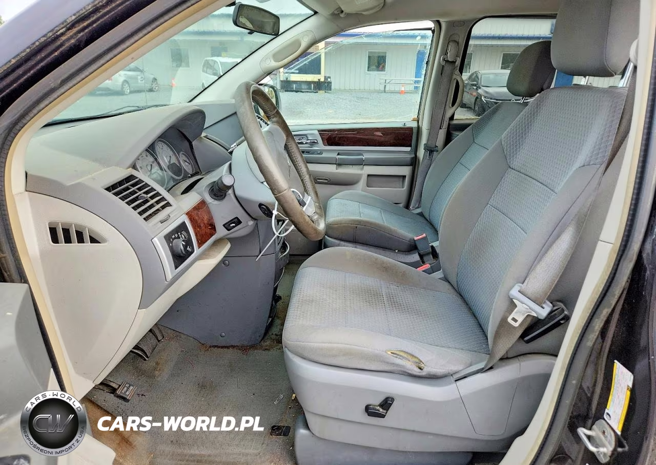 2010 Chrysler Town & Country Touring VIN:2A4RR5D14AR432265 - 7