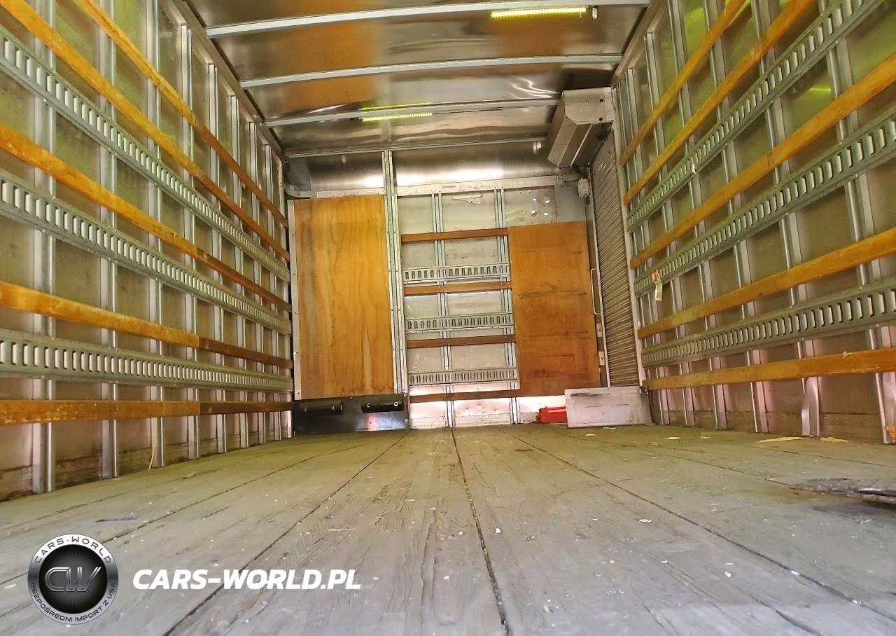 2018 Hino 195 Box Truck VIN:JHHSDM2H9JK006289 - 10