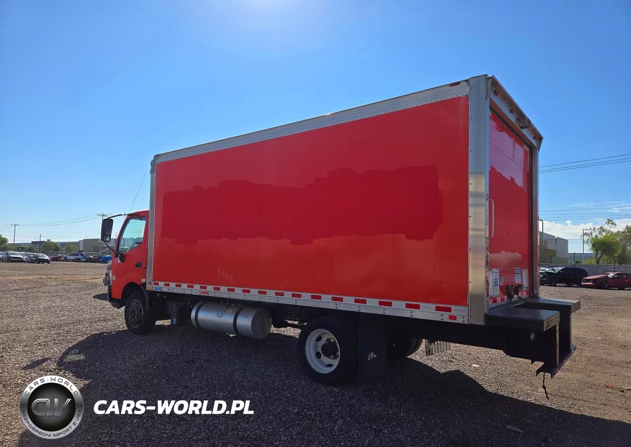 2018 Hino 195 Box Truck VIN:JHHSDM2H9JK006289 - 2