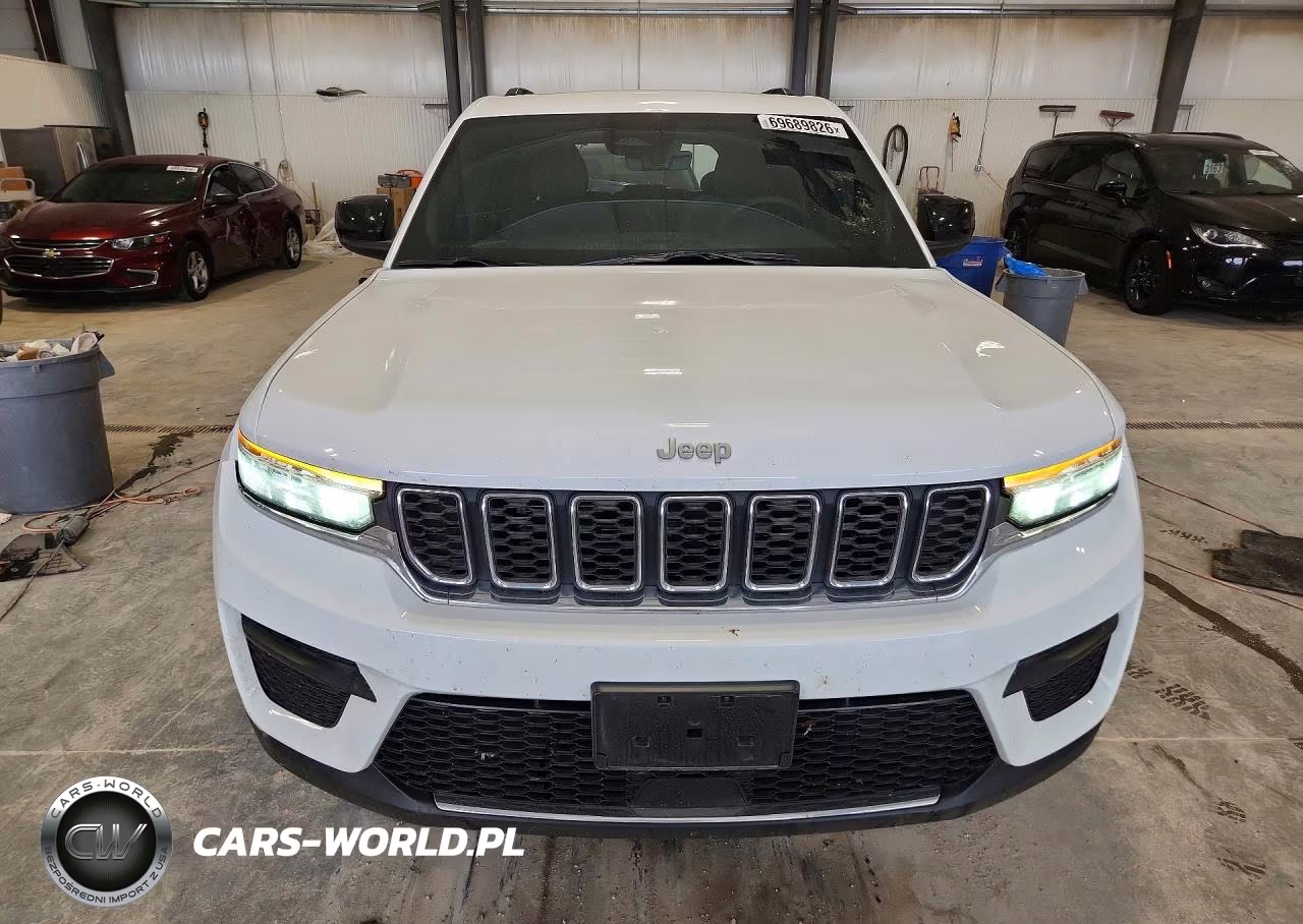 2025 Jeep Grand Cherokee Laredo VIN:1C4RJHAG3SC344924 - 5