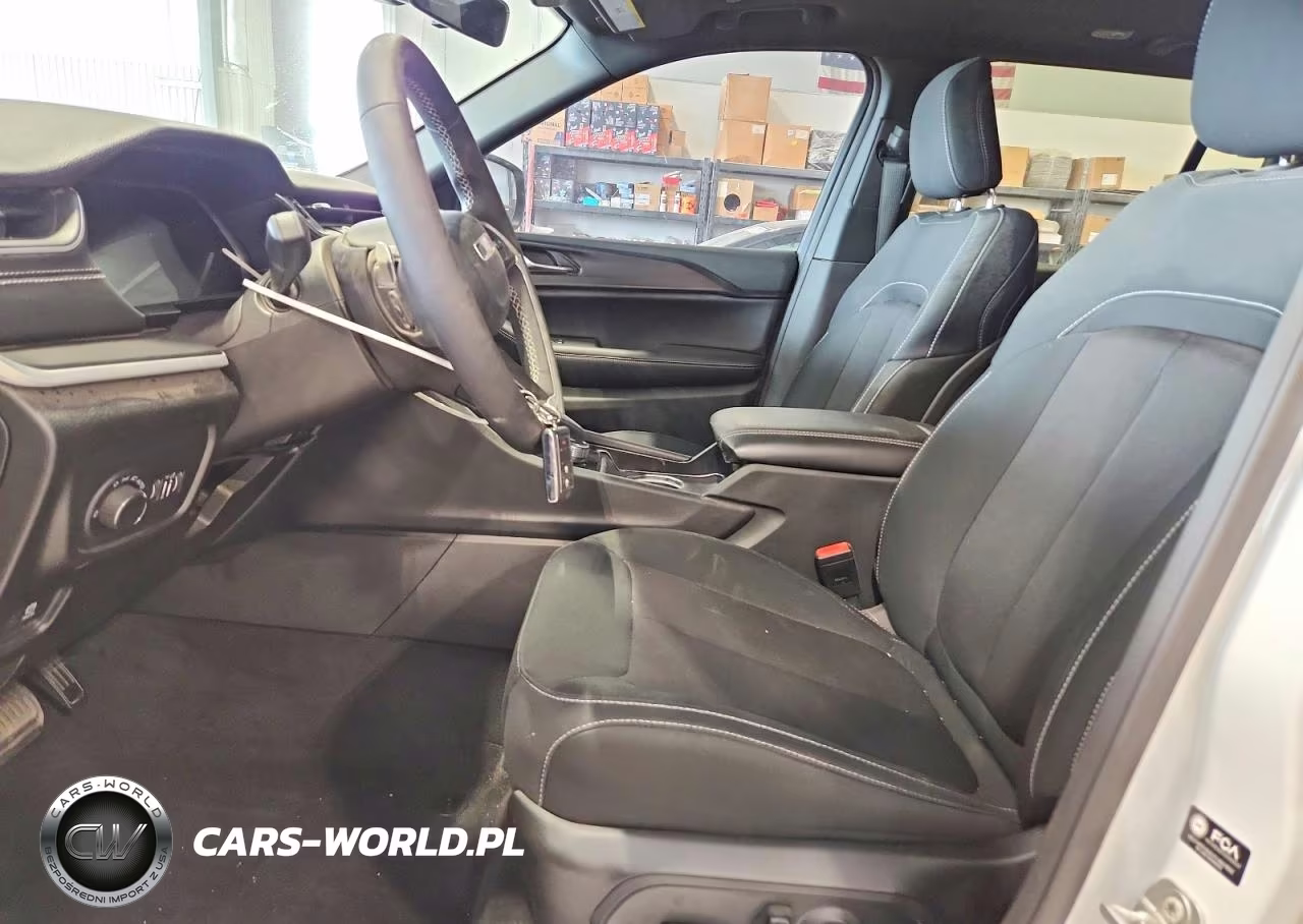 2025 Jeep Grand Cherokee Laredo VIN:1C4RJHAG3SC344924 - 7