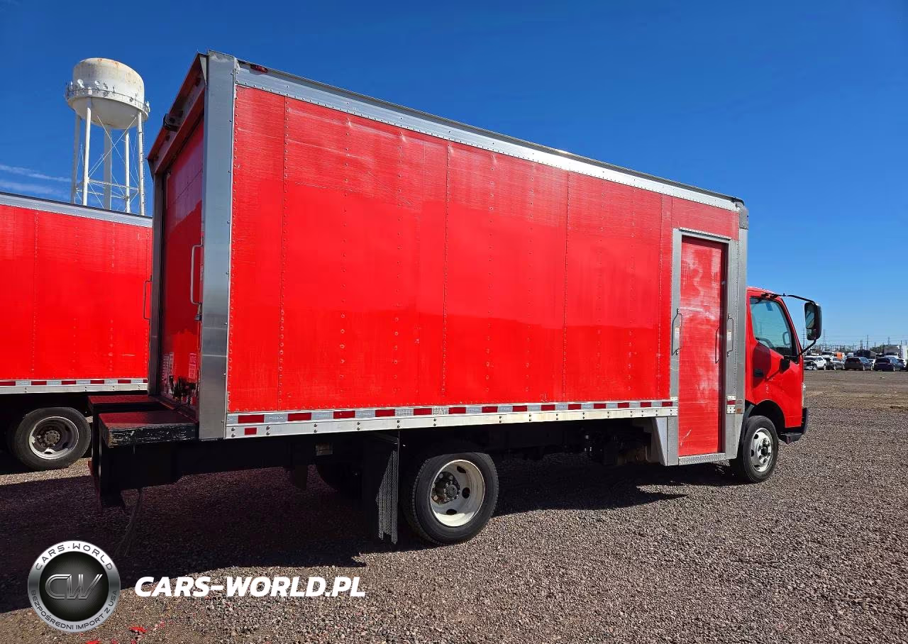 2018 Hino 195 Box Truck VIN:JHHSDM2H6JK006282 - 3