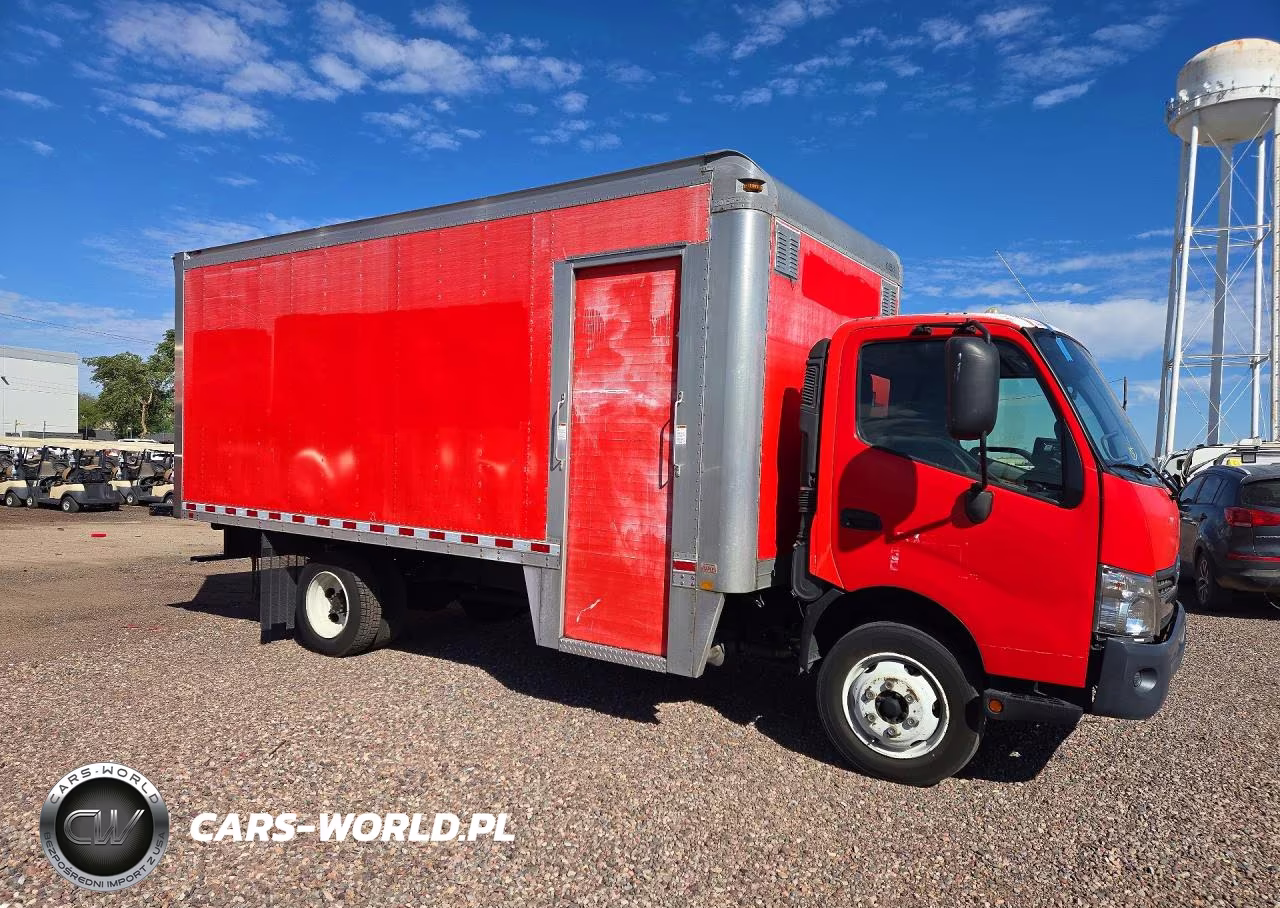 2018 Hino 195 Box Truck VIN:JHHSDM2H6JK006282 - 4