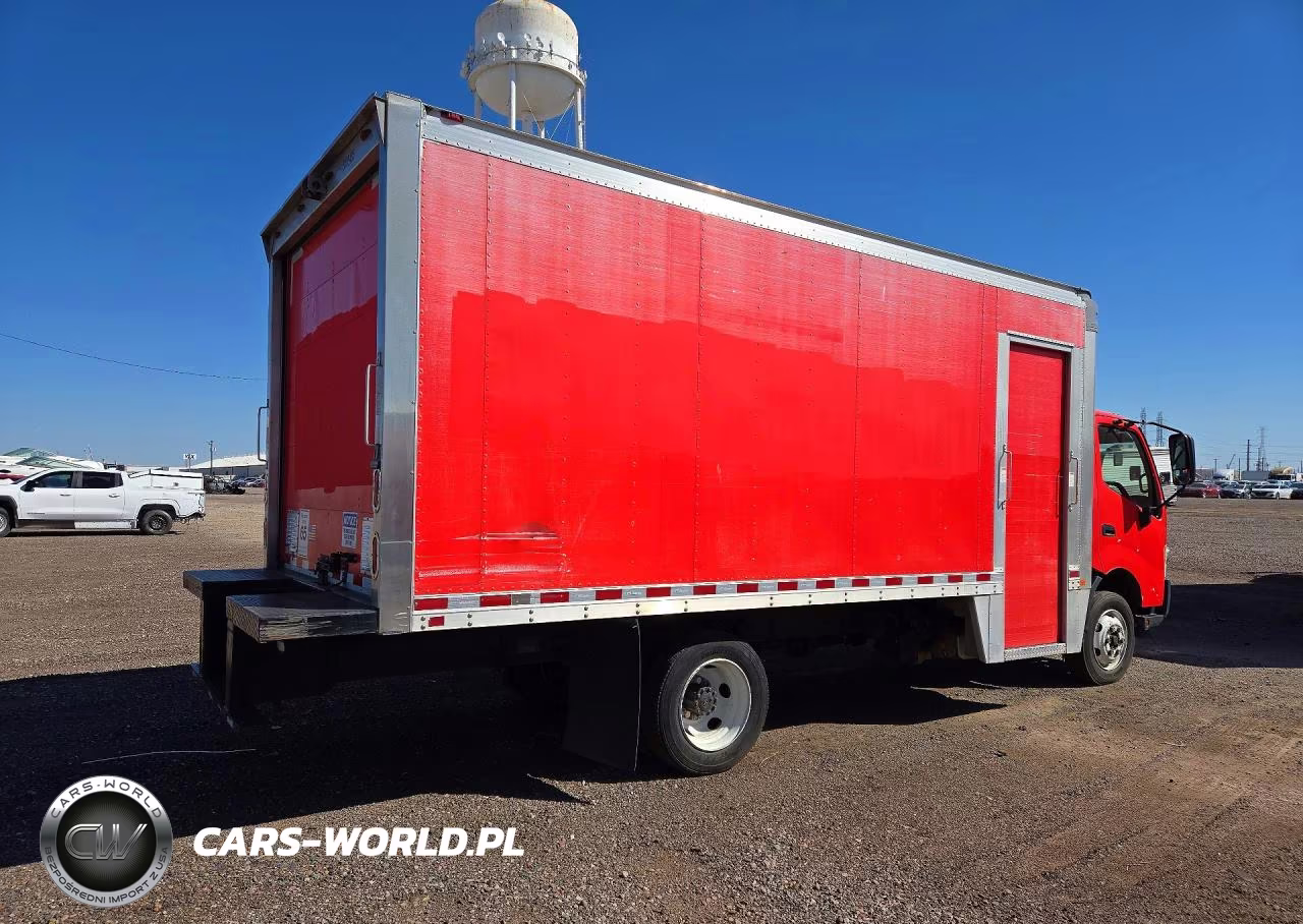 2017 Hino 195 Box Truck VIN:JHHSDM2H2HK005835 - 3