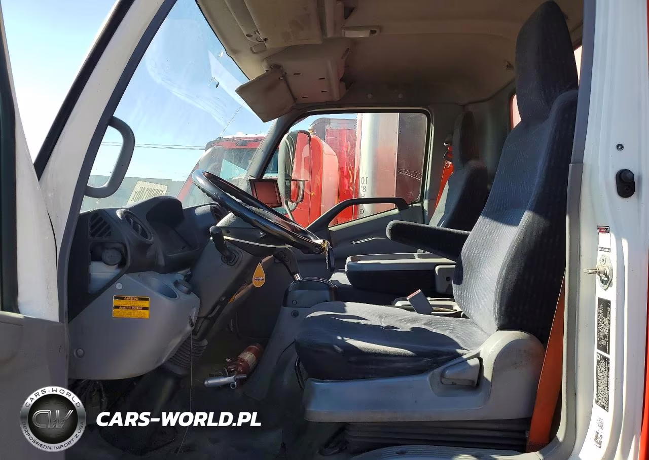 2017 Hino 195 Box Truck VIN:JHHSDM2H2HK005835 - 7
