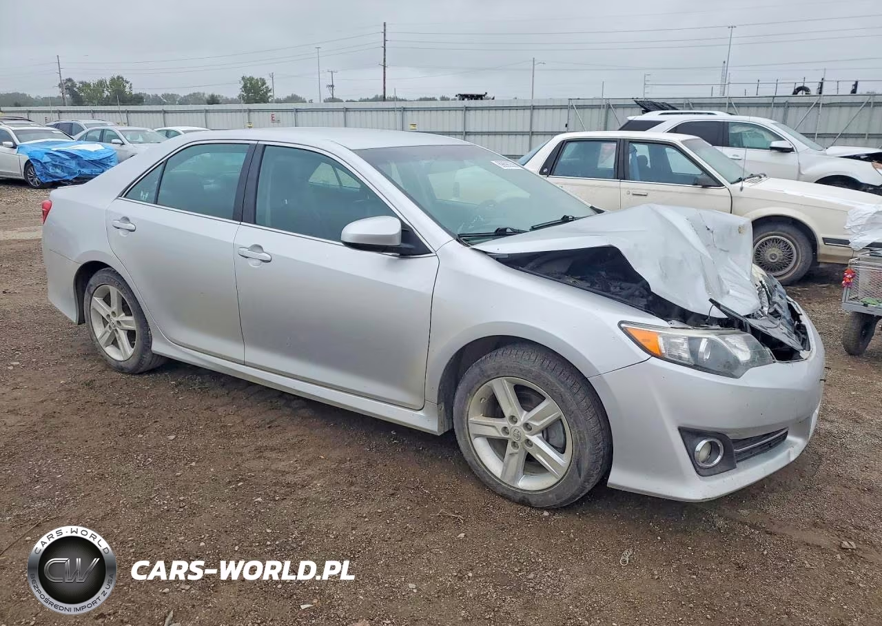2014 Toyota Camry L VIN:4T1BF1FK2EU837012 - 4