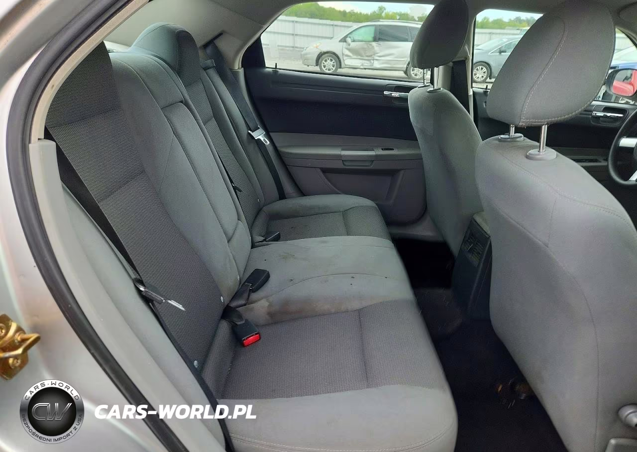 2006 Chrysler 300 VIN:2C3KA43R96H168171 - 10