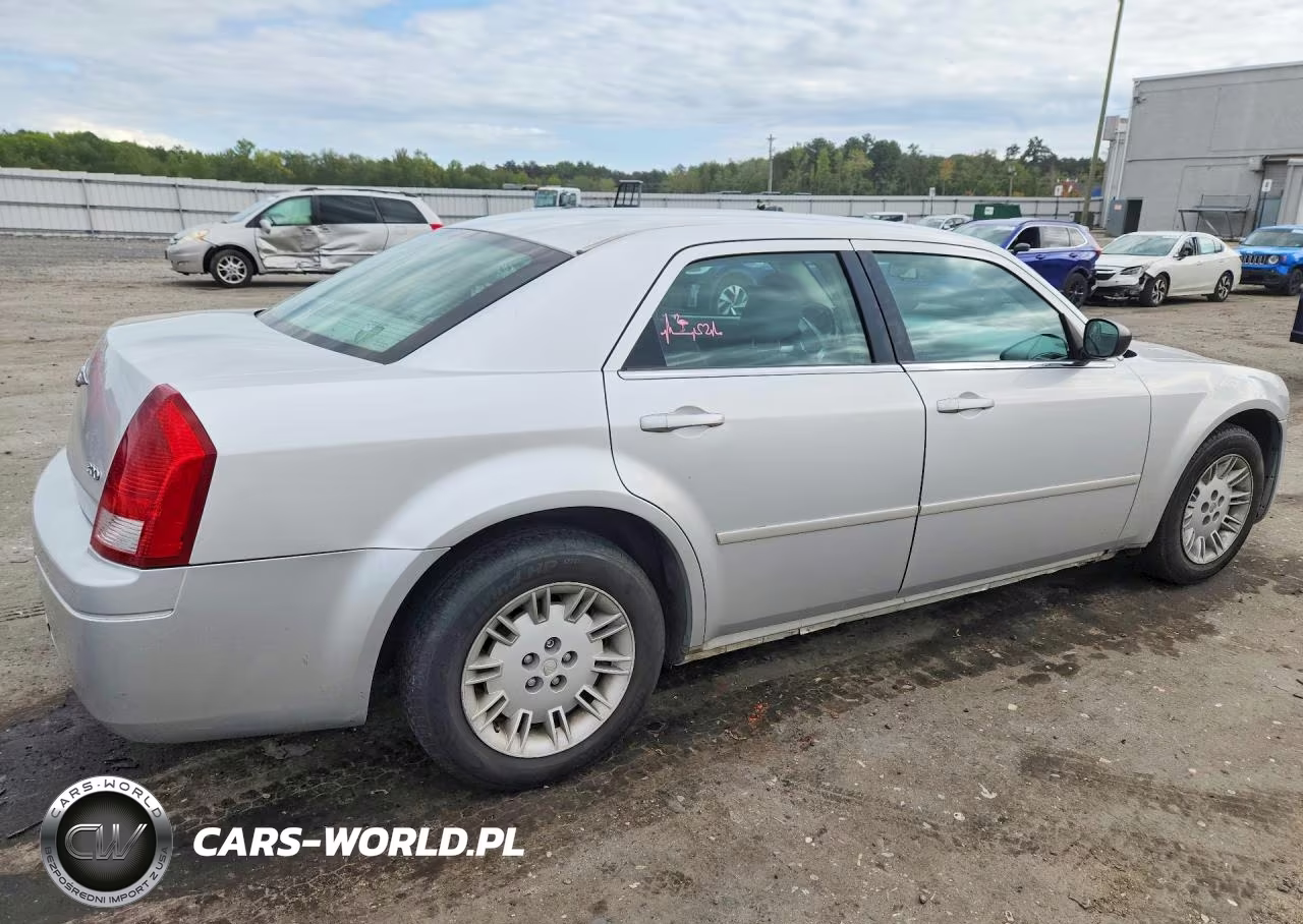 2006 Chrysler 300 VIN:2C3KA43R96H168171 - 3