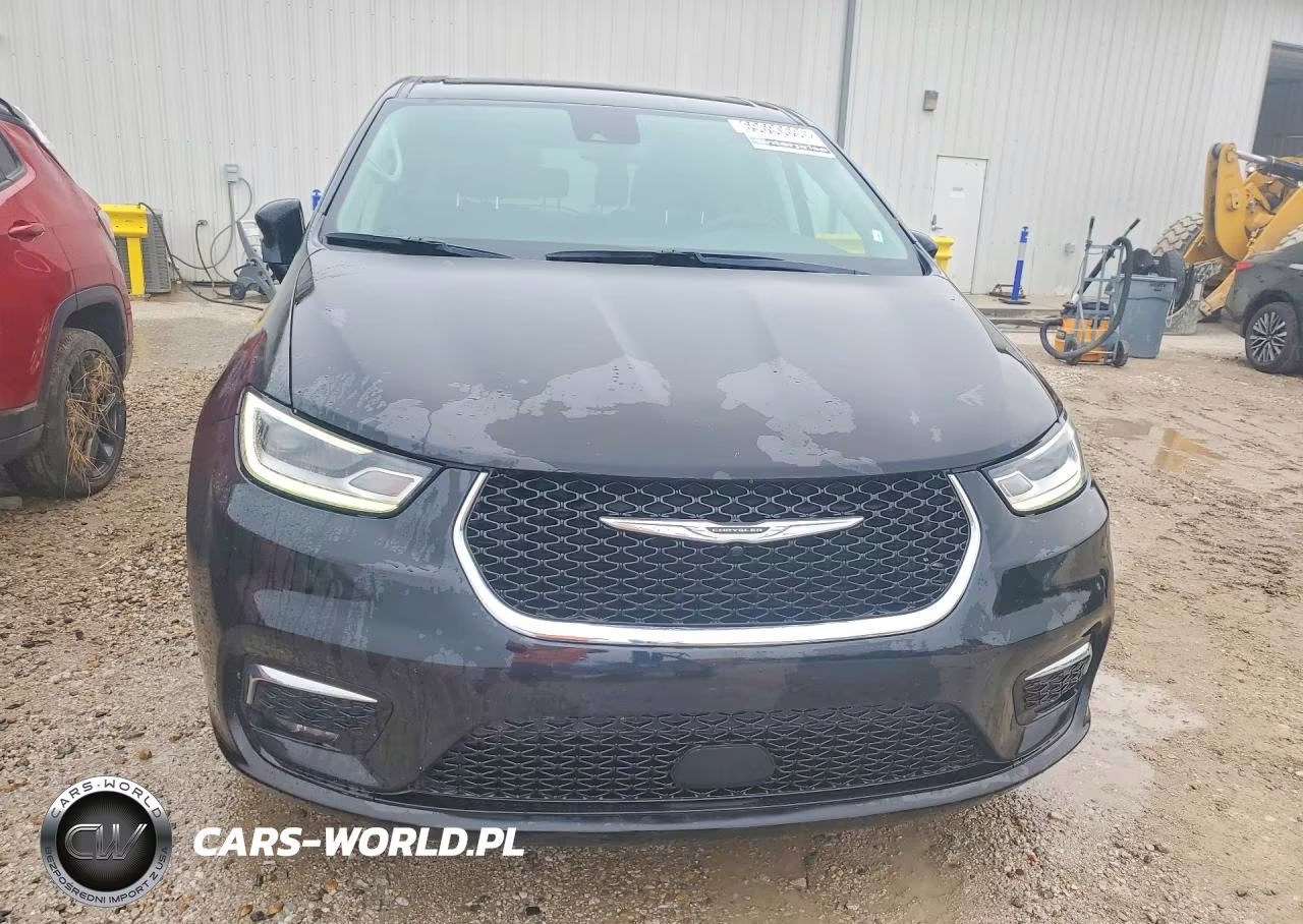 2024 Chrysler Pacifica Touring L VIN:2C4RC1BG2RR140374 - 5