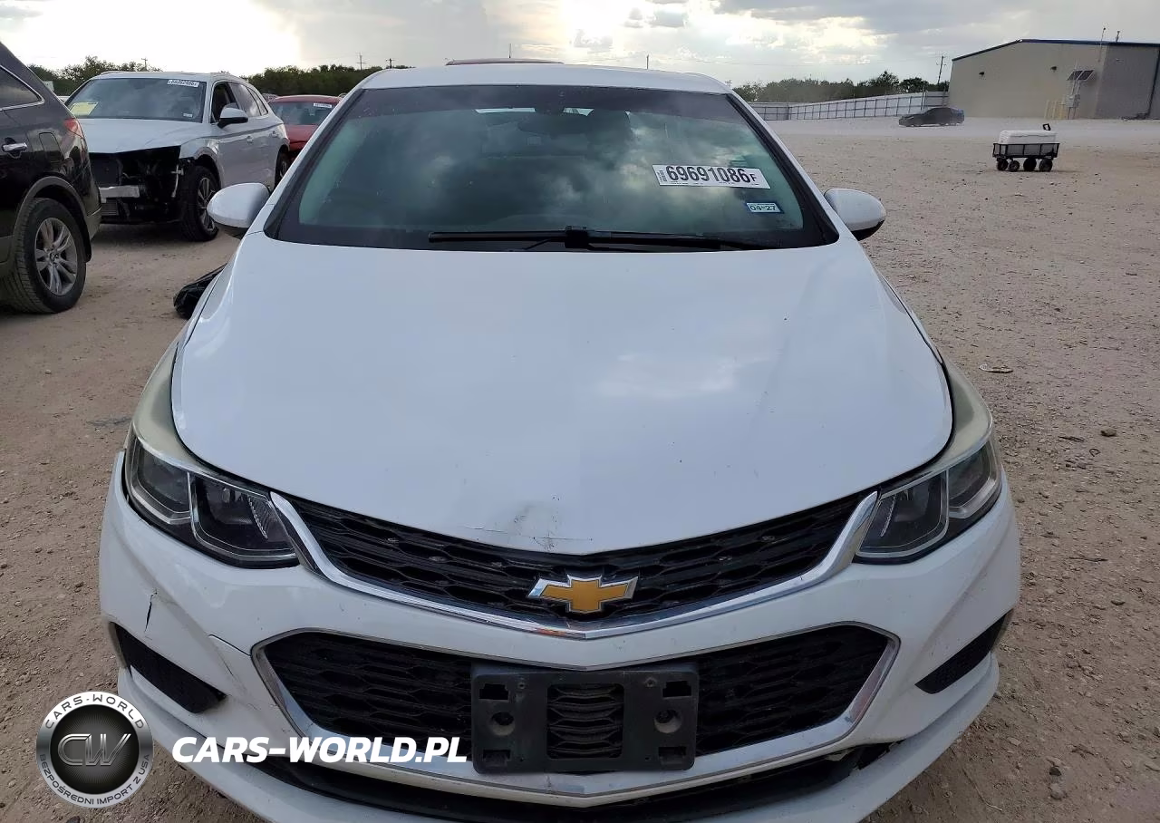 2018 Chevrolet Cruze Ls VIN:1G1BC5SM6J7235808 - 5