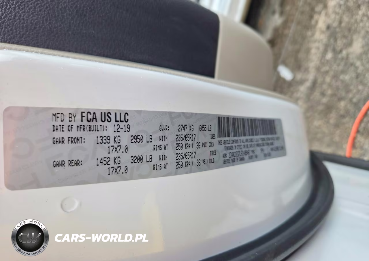 2020 Chrysler Pacifica Touring L Plus VIN:2C4RC1EG7LR149946 - 13