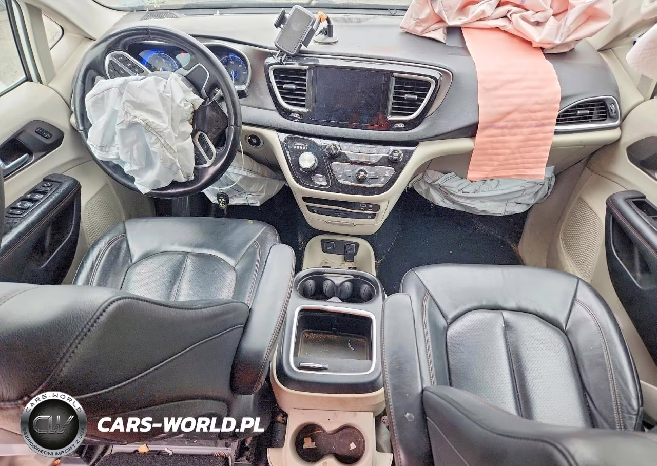2020 Chrysler Pacifica Touring L Plus VIN:2C4RC1EG7LR149946 - 8