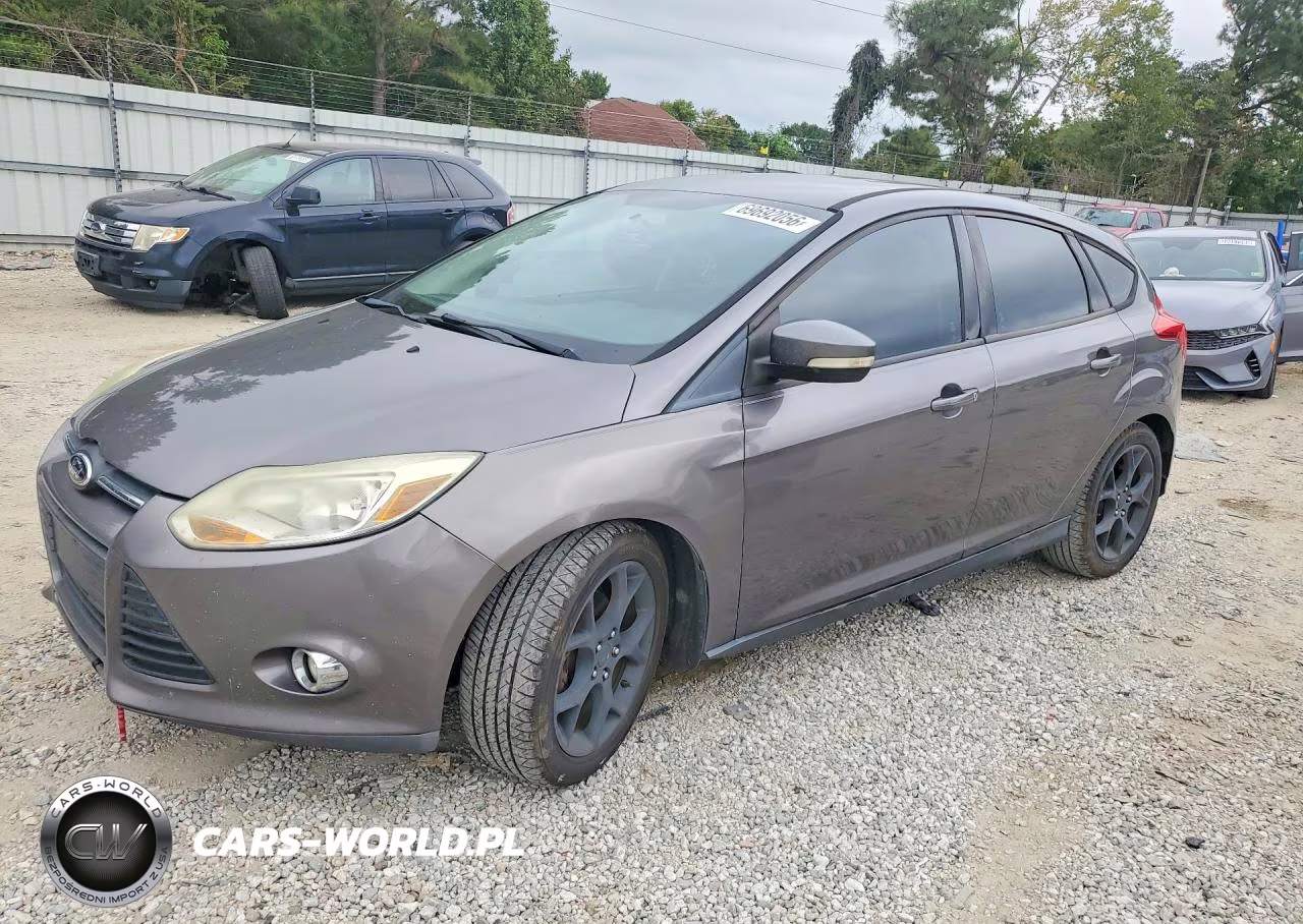 2013 Ford Focus Se VIN:1FADP3K22DL225155 - 1