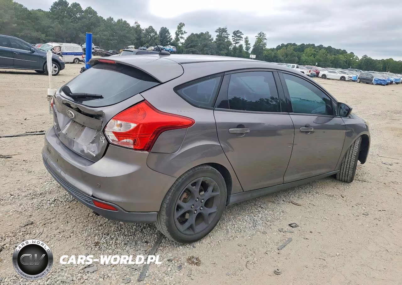 2013 Ford Focus Se VIN:1FADP3K22DL225155 - 3