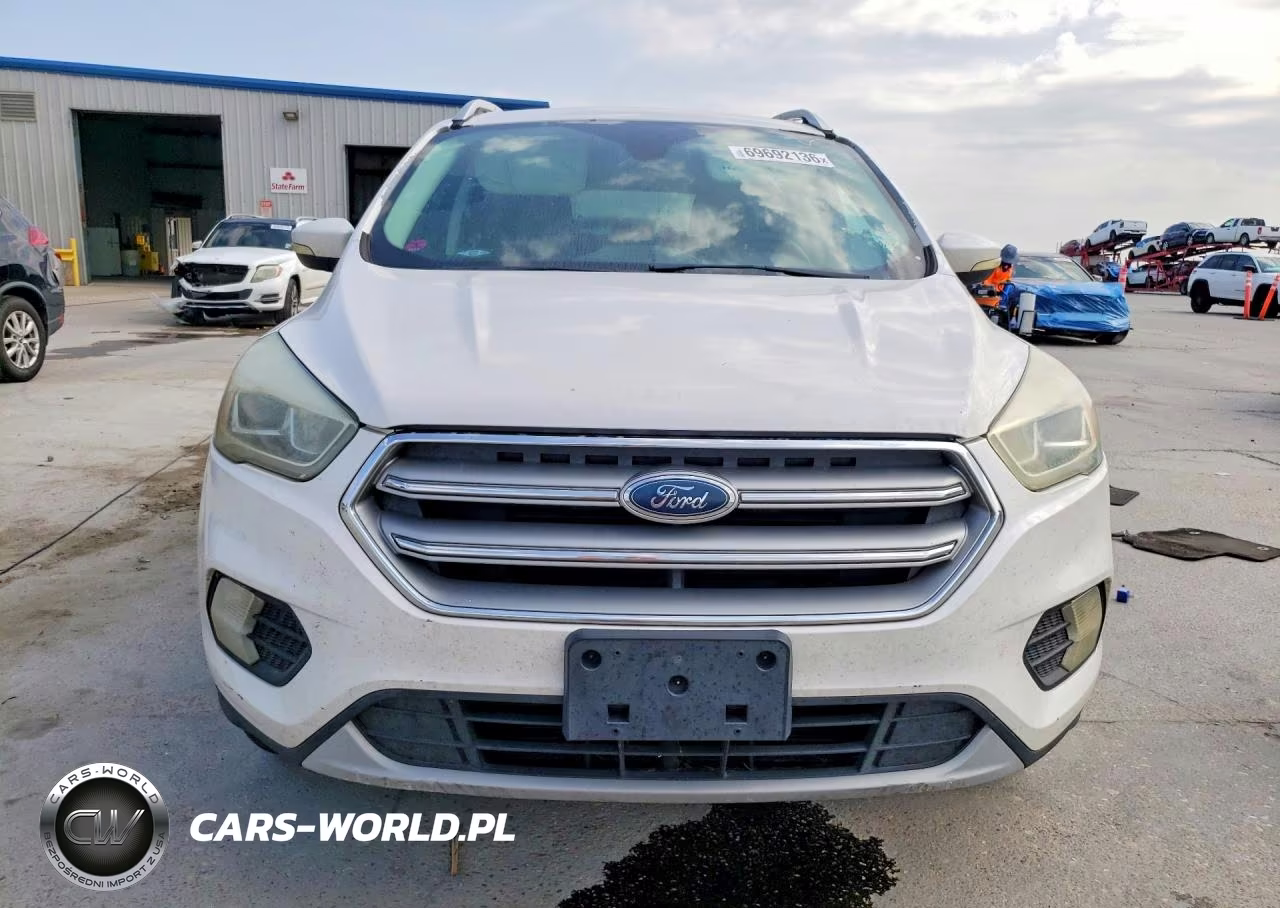 2017 Ford Escape Titanium VIN:1FMCU0J9XHUD40268 - 5